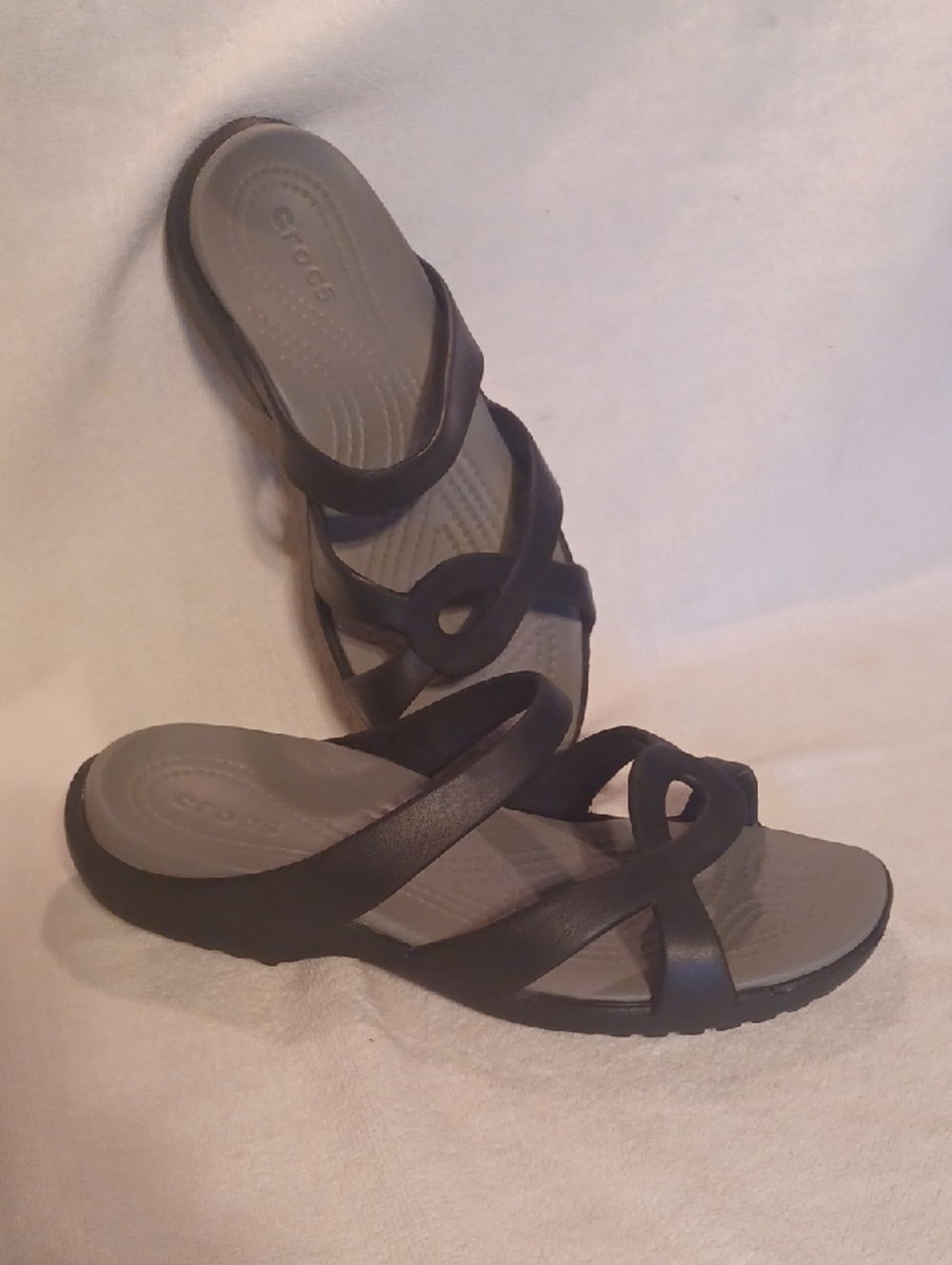 CROCS Women’s Black Strappy Slide Sandal Size 7
